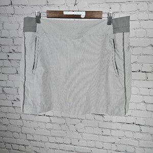 Athleta Grey Brooklyn Textured 16" Skort Striped Stretch Lined Zipped Pocket 16